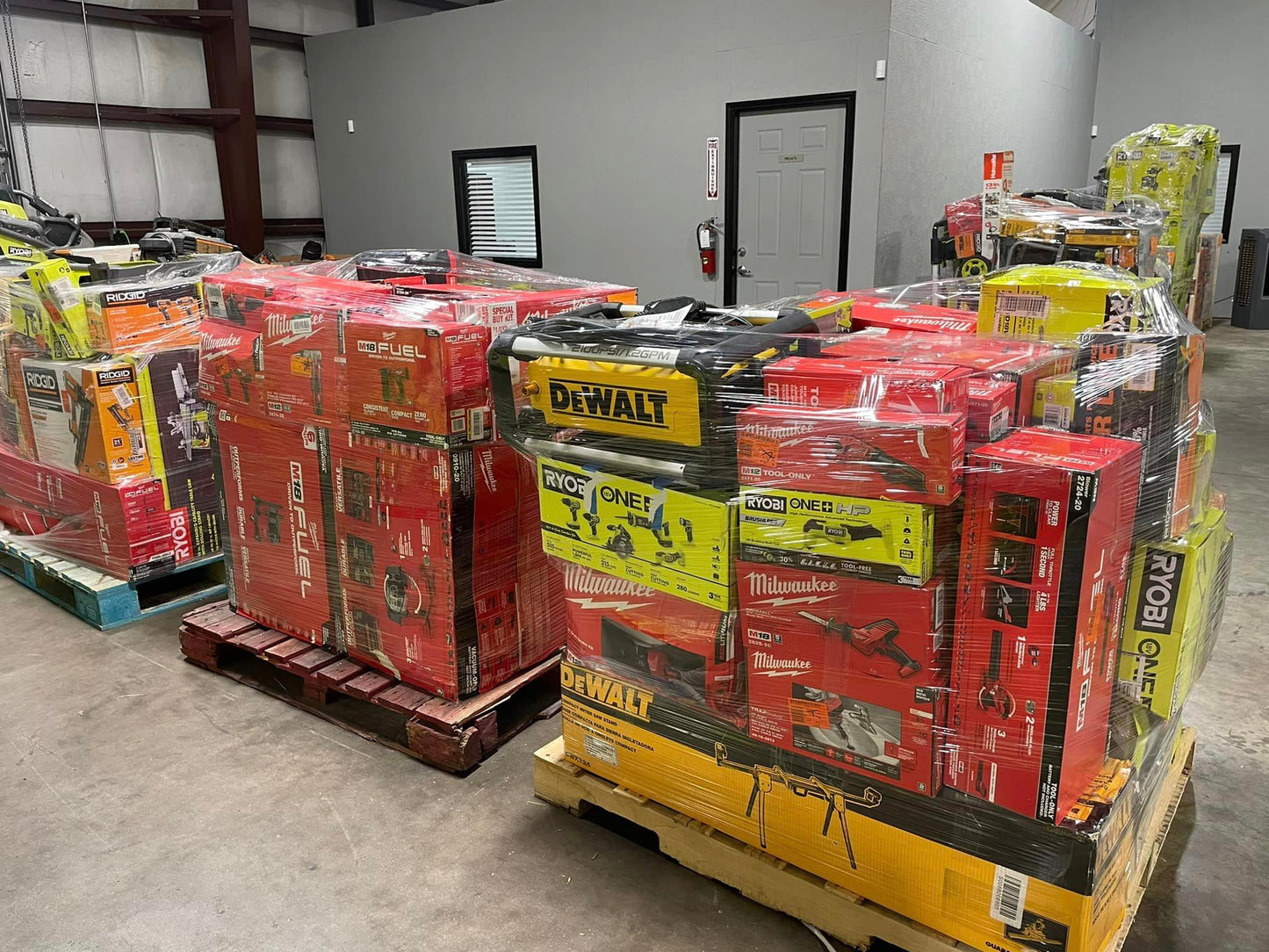 💰New Year Specials! 💥 MIXED TOOLS PALLET – LOT ID: 250105 – Untested Customer Return💥